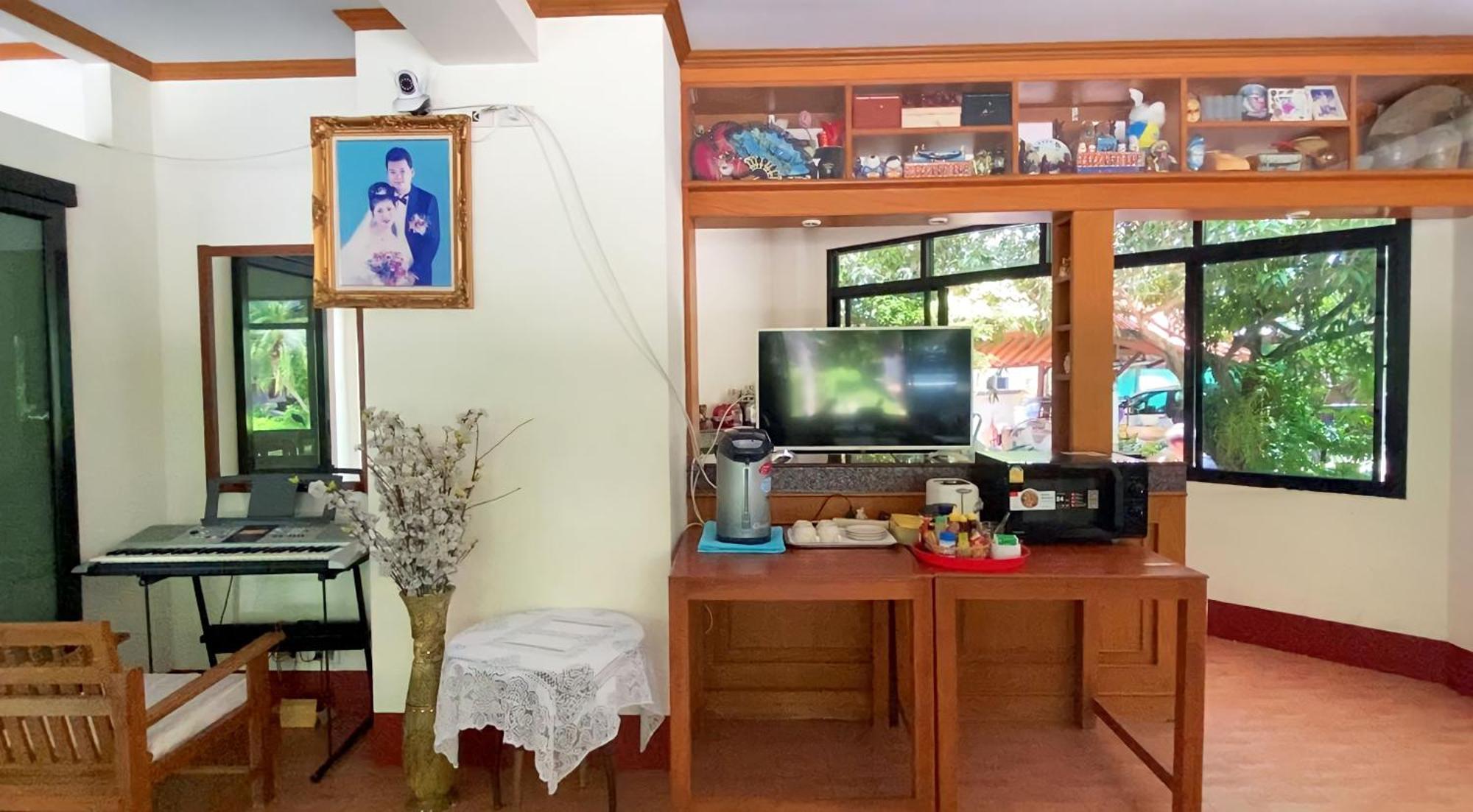 Kata View Guest House Phuket Bagian luar foto